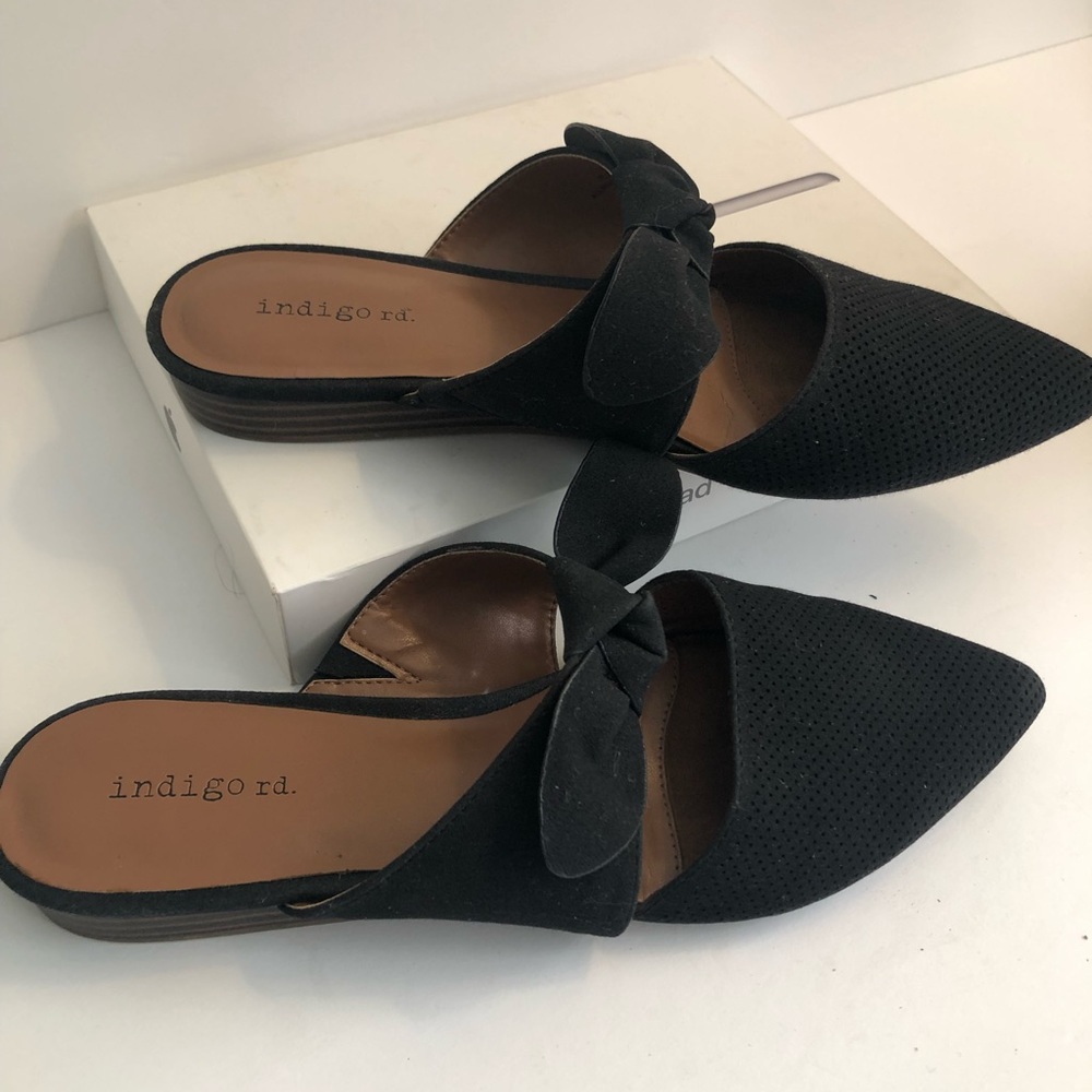 Indigo- Black pointed toe flats - Size 7.5